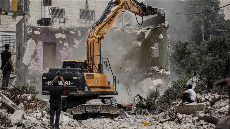 الجيش الإسرائيلي يهدم 4 منازل ويعتقل 15 فلسطينيا بالضفة